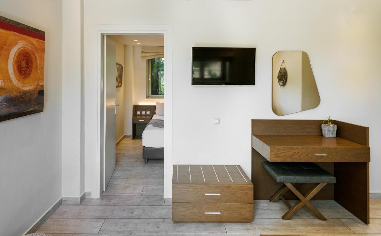 Prima Vista Beachfront Boutique 5*