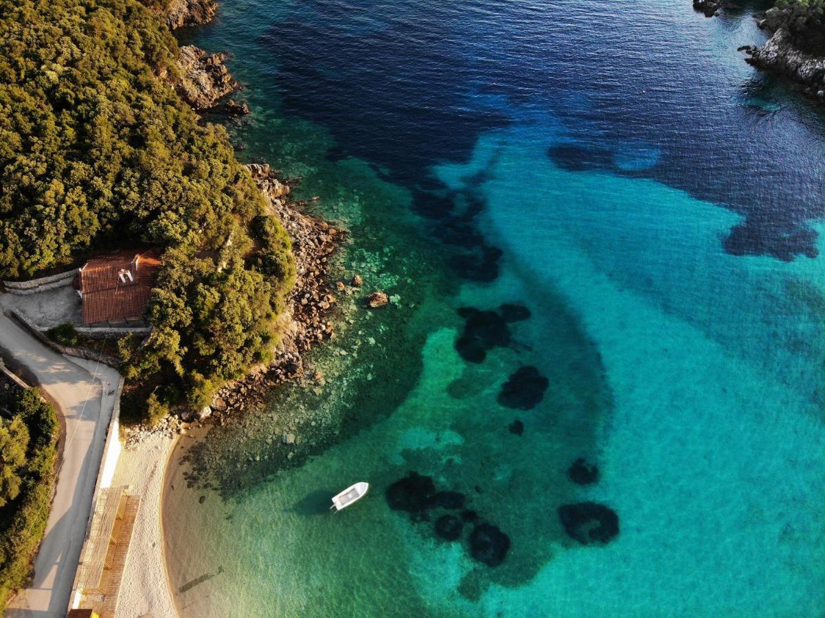Prima Vista Beachfront Boutique 5*